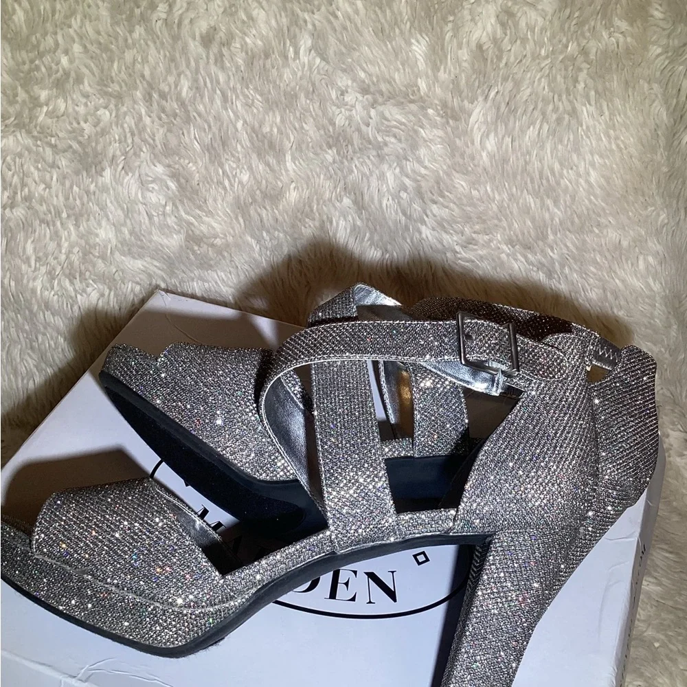 Sugar silver sparkle pumps size 10 - Picture 5 of 7